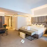 丽塔酒店