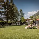 Rita Hotel