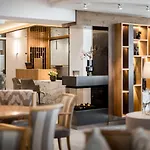 Rita Hotel