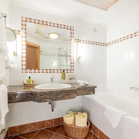 Rita Hotel 4*